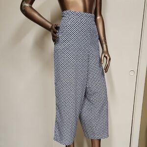 Cassmode Navy and White Patterned  Cropped Pants